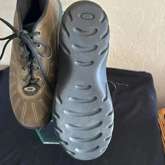 New SZ 11.5 Men’s Oakley Chunky Style Shoes - Picture 3 of 5